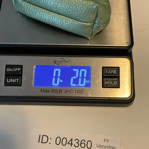 Portland Leather Goods Metallic Green Scalloped Leather Coin Purse Penny Pouch - Picture 11 of 11